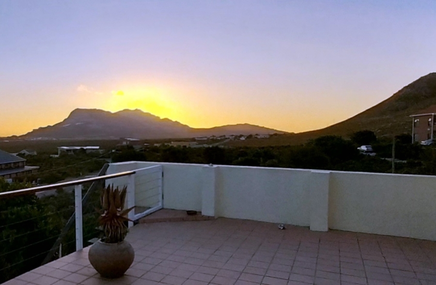 7 Bedroom Property for Sale in Bettys Bay Western Cape